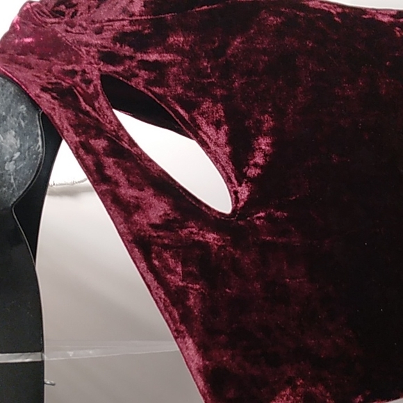 C.R - Picture 2 of 4